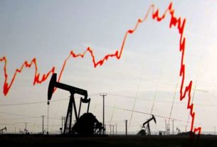 Cena baryłki ropy spada - zarabiaj na tym